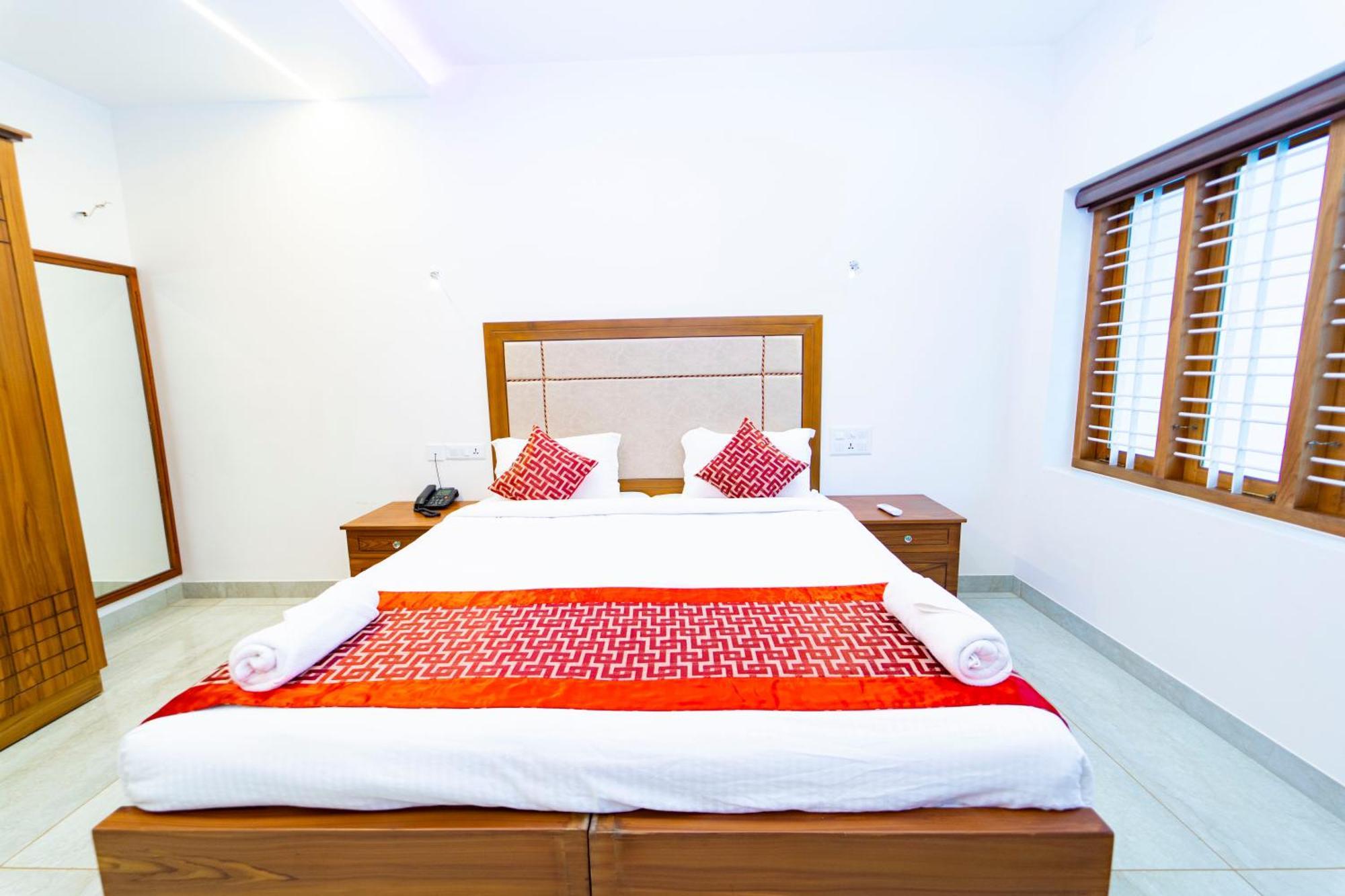 Skylar Seaview Beach Resort & Ayurveda Варкала Екстериор снимка