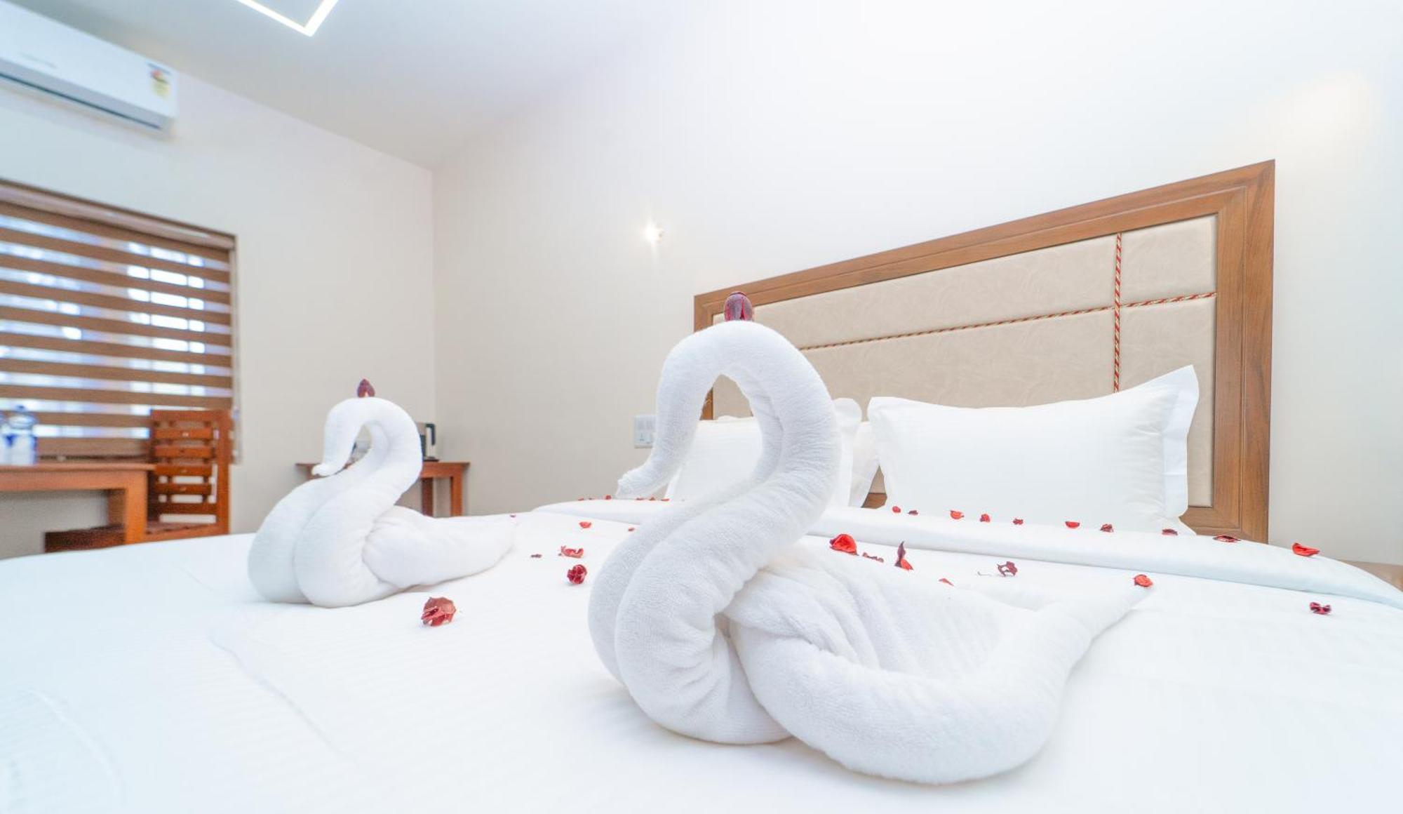 Skylar Seaview Beach Resort & Ayurveda Варкала Екстериор снимка