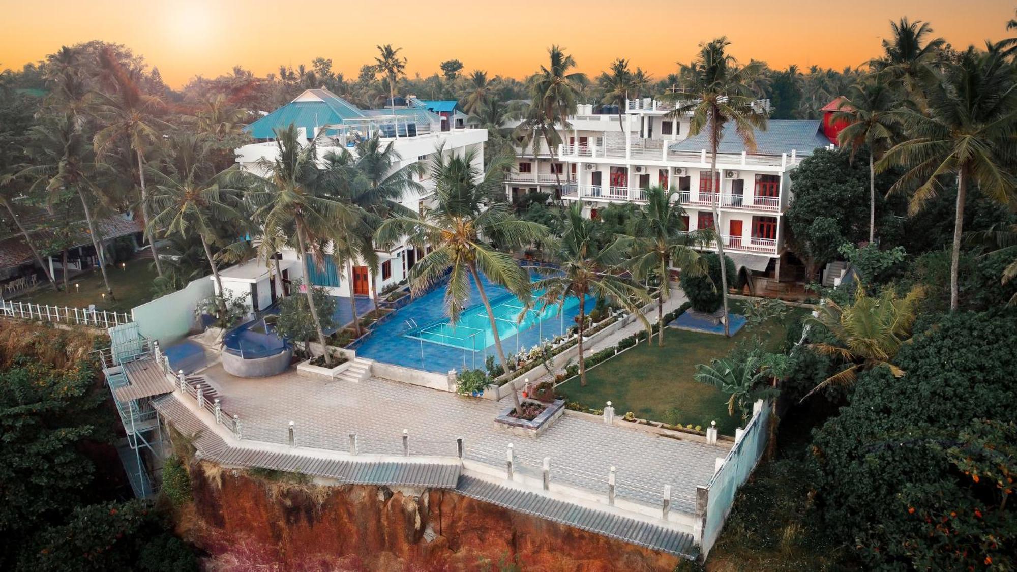 Skylar Seaview Beach Resort & Ayurveda Варкала Екстериор снимка